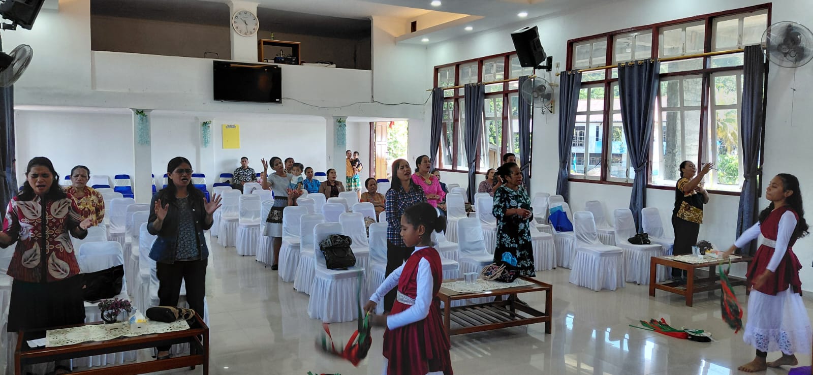 IBADAH DEPARTEMEN KAUM WANITA GKPMI JAYAPURA